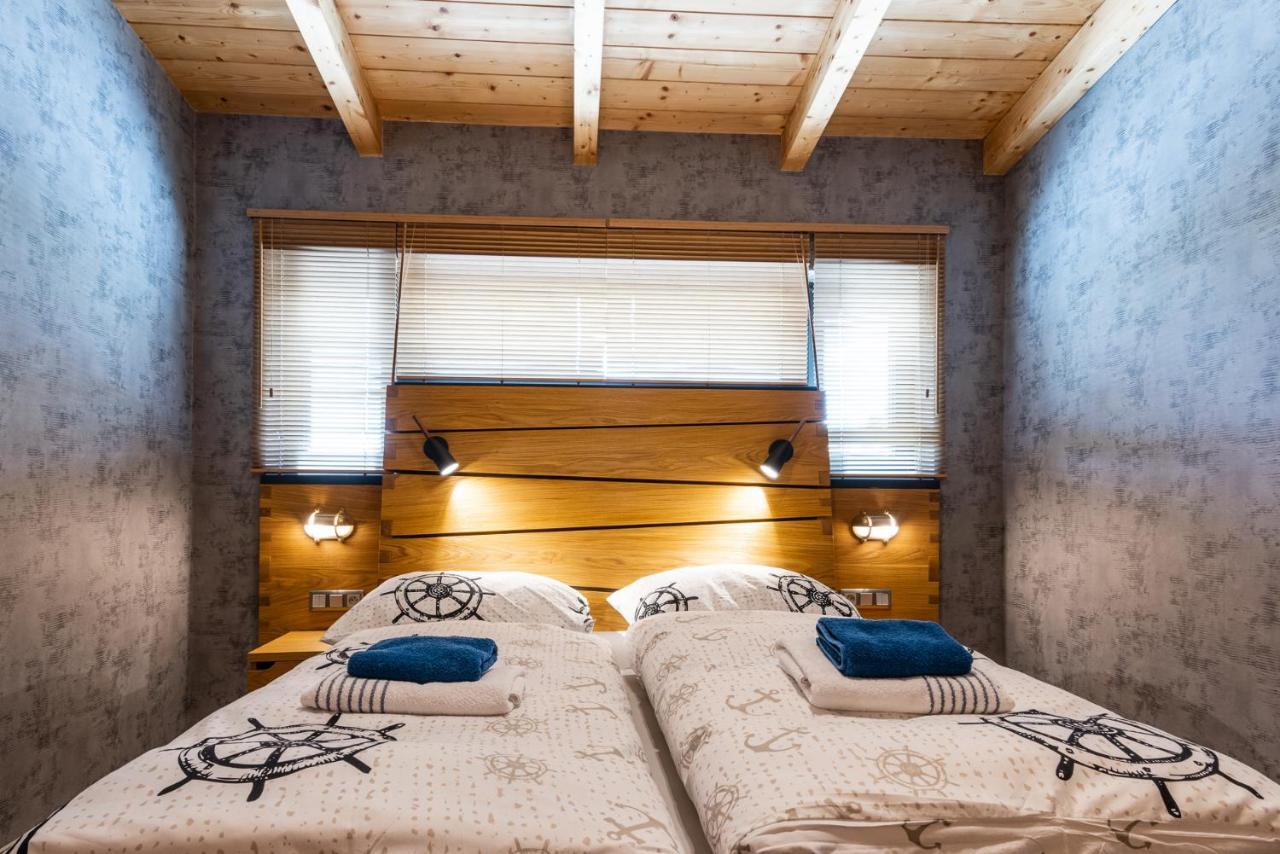 Marina Liptov Pri Liptovskej Mare Hotel Bobrovník Buitenkant foto