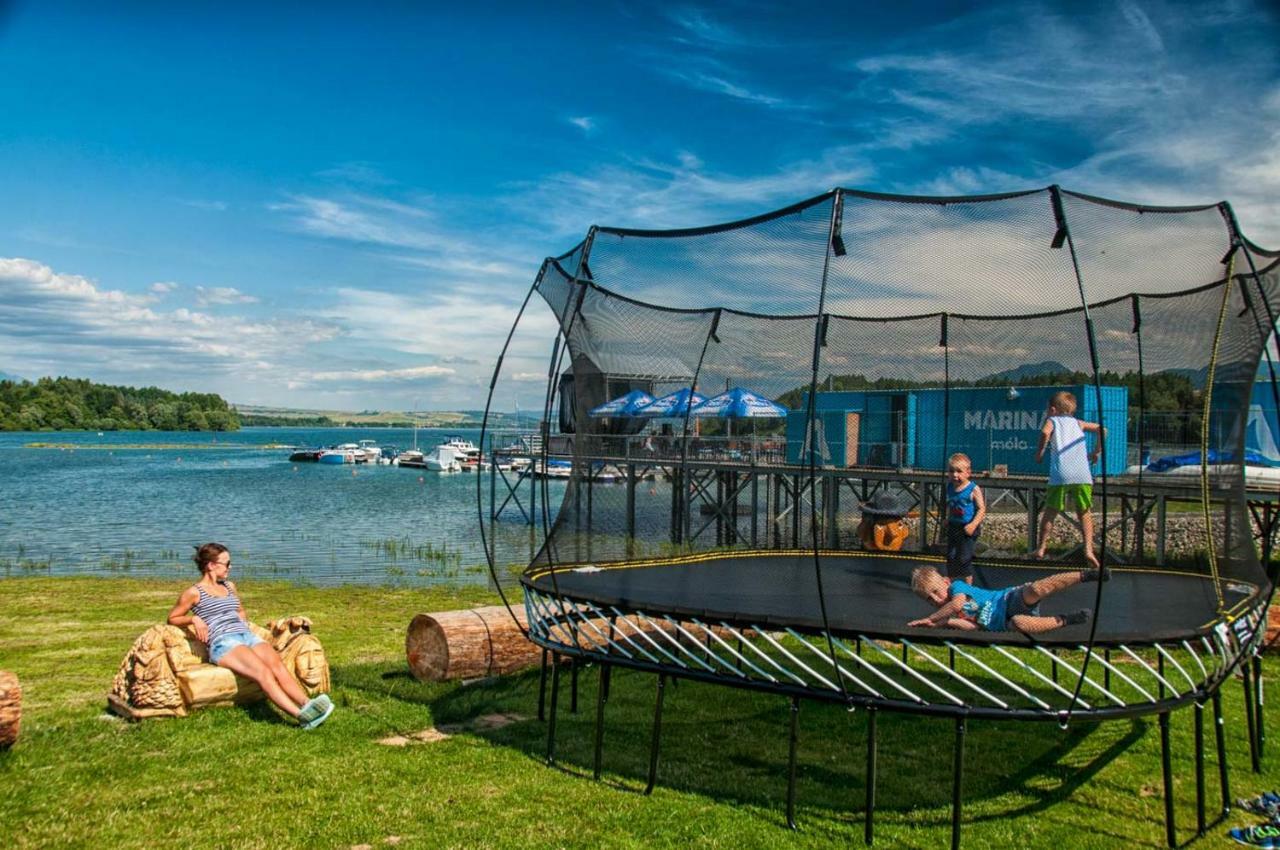Marina Liptov Pri Liptovskej Mare Hotel Bobrovník Buitenkant foto